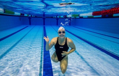 Illés Fanni úszással inspirál másokat
