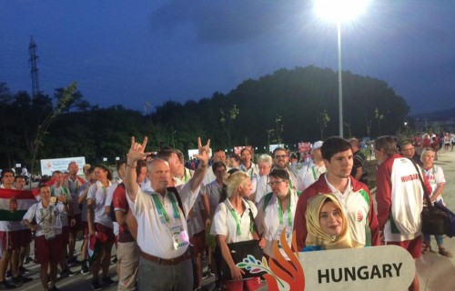 Megérkezett a magyar delegáció a XXIII. Siketlimpiai Játékok helyszínére, Törökországba, Samsunba. 