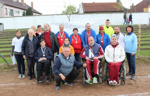 Új versenyzők is elindultak a XXVI. Dr. Vanyek Béla Emlékversenyen, a Parasportolók Országos Dobóbajnokságán Vácon 