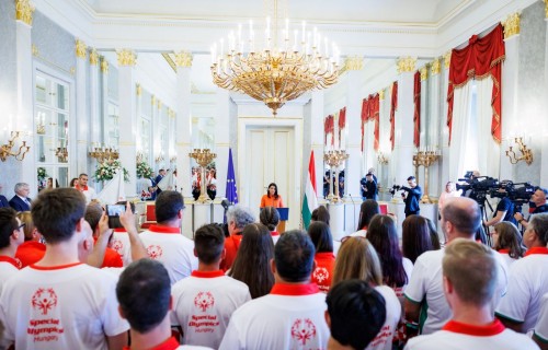 Ünnepélyes esküt tett a XVI. Speciális Olimpia Nyári Világjátékokra utazó magyar csapat