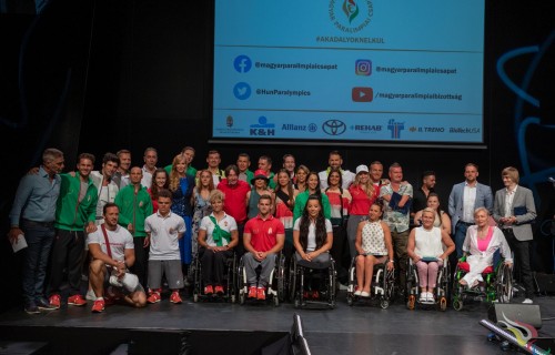 Óriási sikert aratott az „Együtt, velünk” - A Magyar Paralimpiai Csapat gála- és sportruha bemutatója