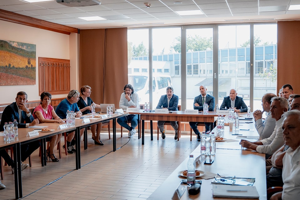 A Sportért Felelős Államtitkárság vezetőit fogadta a Magyar Paralimpiai Bizottság elnöksége a nyári ülésén