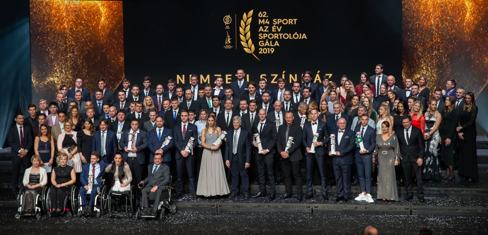 Ekler Luca paraatléta, Kiss Péter Pál parakajakos, a Speciális Olimpiai férfi kosárlabda válogatott és Szabó Álmos paraúszó-edző az év legjobbjai az M4 Sport - Az Év Sportolója Gálán