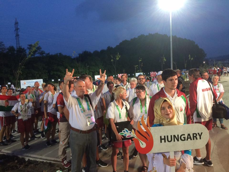 Megérkezett a magyar delegáció a XXIII. Siketlimpiai Játékok helyszínére, Törökországba, Samsunba. 