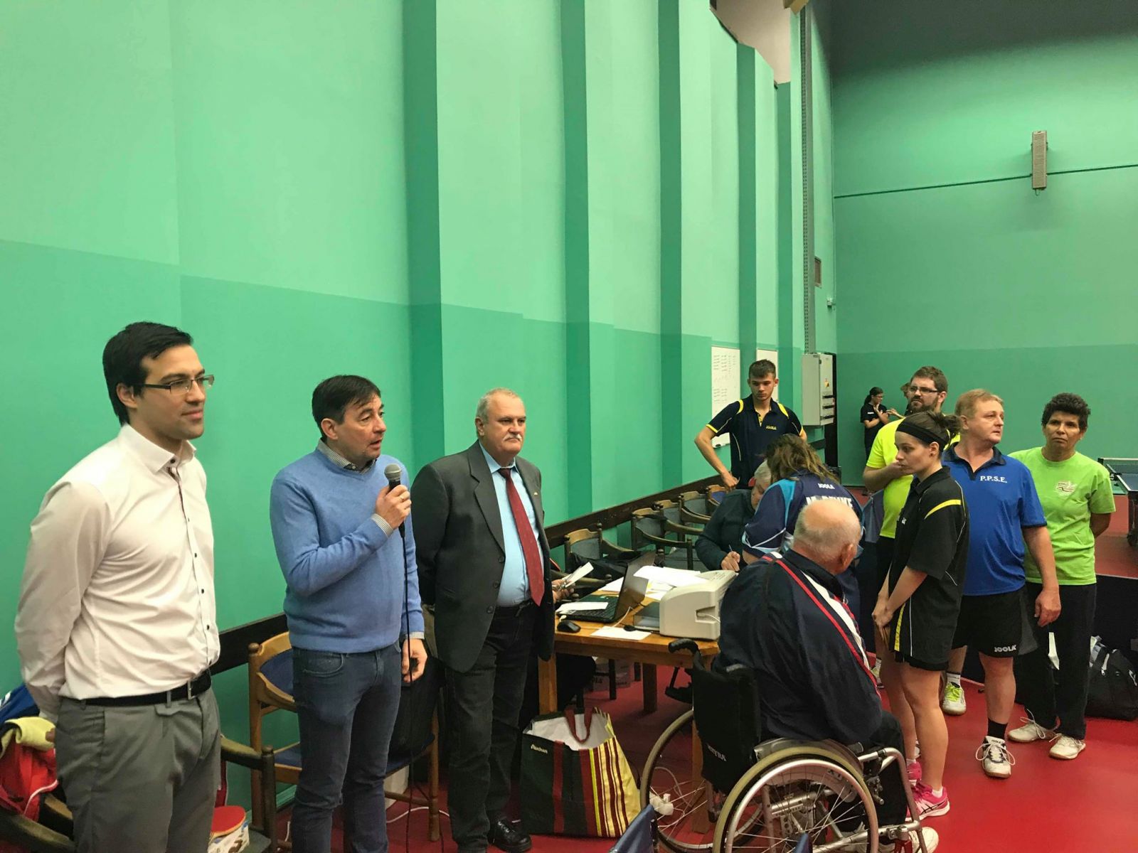 A 2018. évi Para Asztalitenisz Országos Bajnokságon több mint 40 sportoló indult, közöttük újoncok is. A 2018. évi Para Asztalitenisz Országos Bajnokságon több mint 40 sportoló indult, közöttük újoncok is.