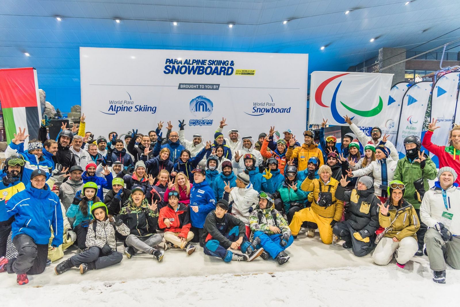 Dubaiban, a világ egyik legforróbb városában edzett a magyar parasnowboardos, téli sport a sivatagban! Dubaiban, a világ egyik legforróbb városában edzett a magyar parasnowboardos, téli sport a sivatagban!